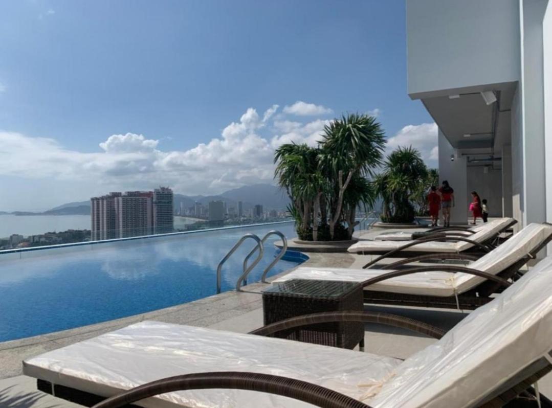 Beachfront Scenia Bay Apartment Να Τρανγκ Εξωτερικό φωτογραφία