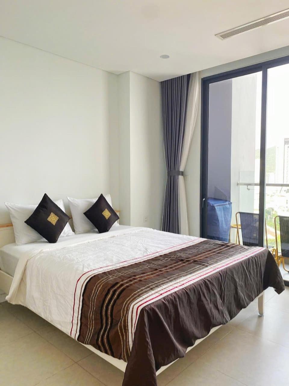 Beachfront Scenia Bay Apartment Να Τρανγκ Εξωτερικό φωτογραφία